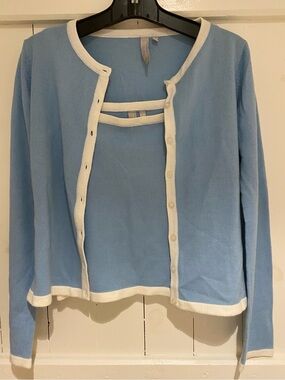 Women’s President Wedgewood Blue & Cream trim Sweater set sz M